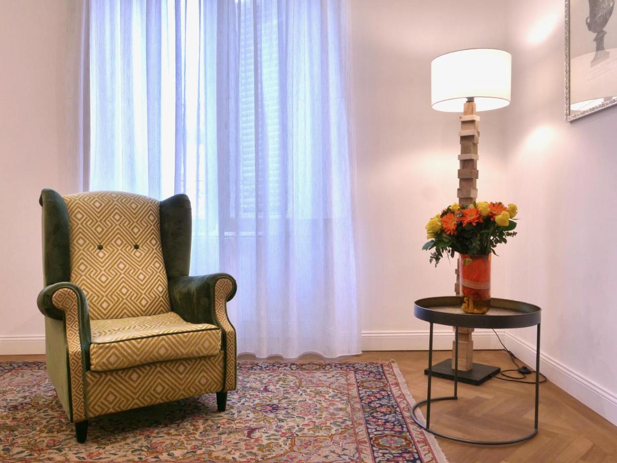 Helmirage Trevi Guest house Rome